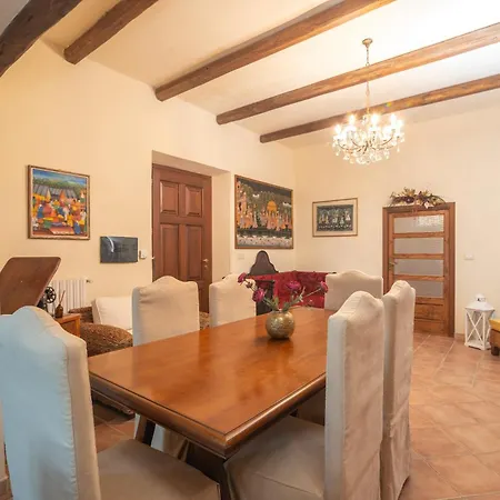 فيلة Peditoltu *