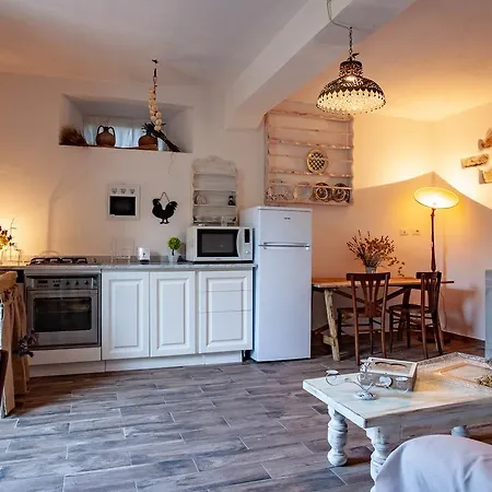 Peditoltu فيلة أولبيا